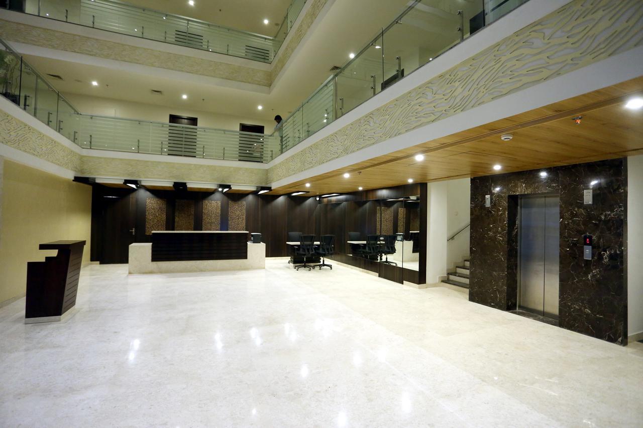 Hotel Solitaire Rāipur Zewnętrze zdjęcie