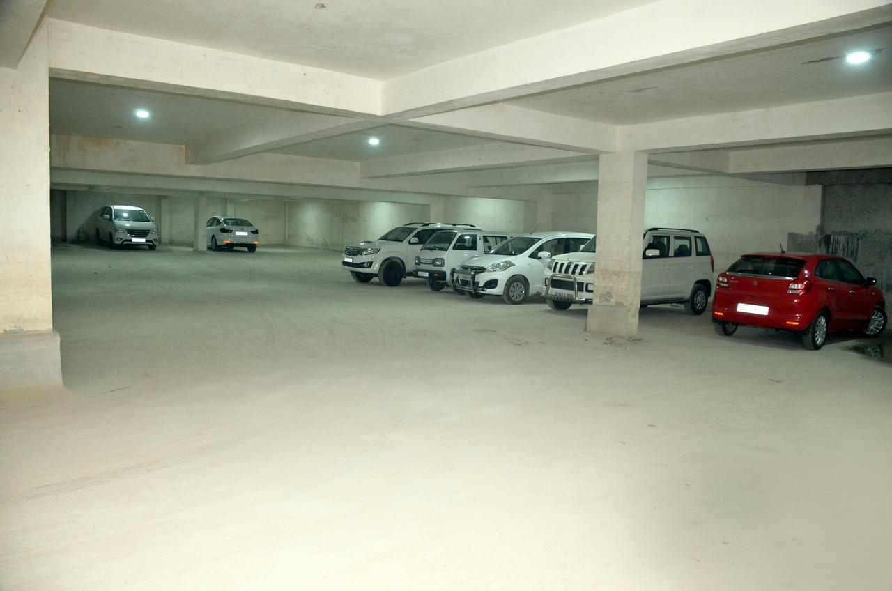 Hotel Solitaire Rāipur Zewnętrze zdjęcie